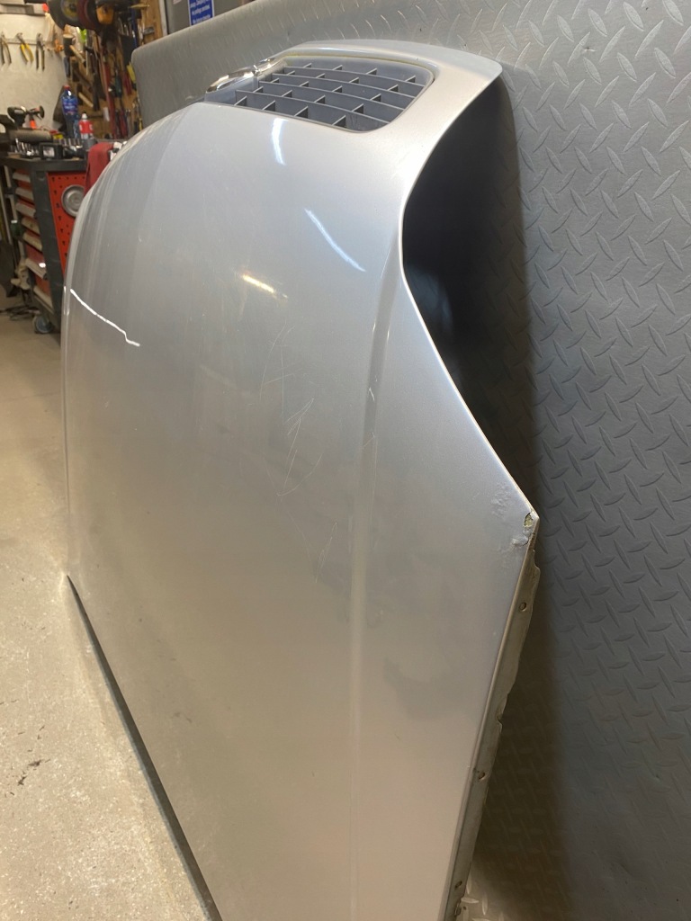 Капот крышка двигателя решётка  vectra c z157 orygina Оригинал