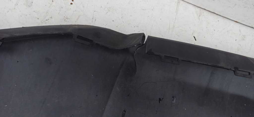 фото №9, Audi q4 e-tron 2021- накладка спойлер защита бампера перед 89a807061