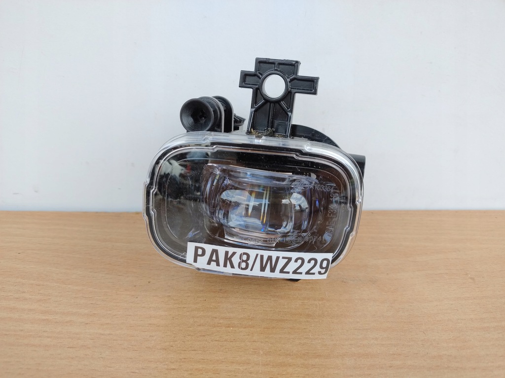 фото №1, Левый противотуманная фара led drl renault clio 5 v megane kangoo zoe pak8/wz229 nisssan