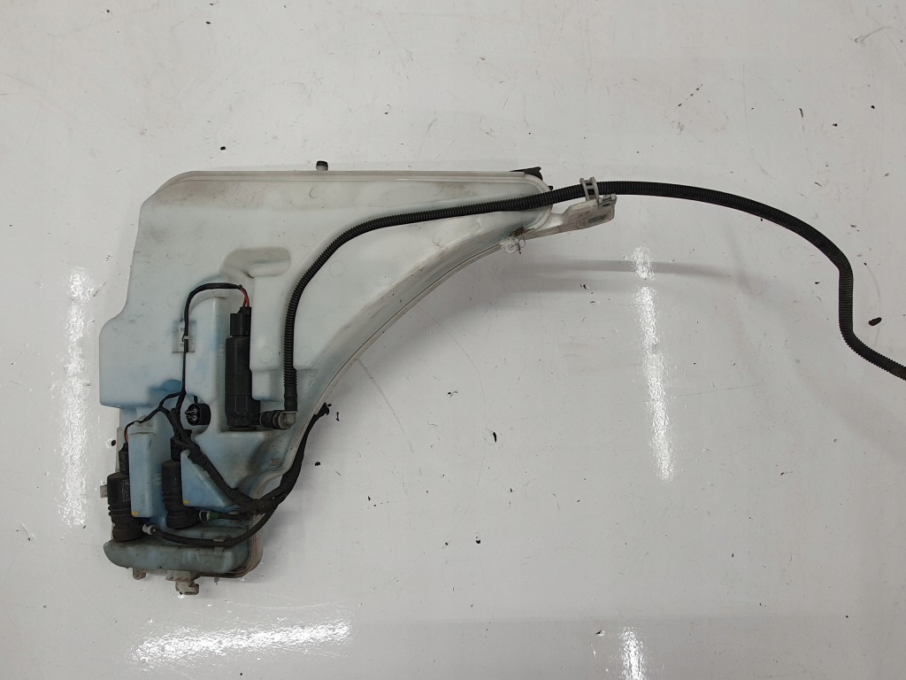 фото №1, Bmw 3 f31 бачок омивача ксенон