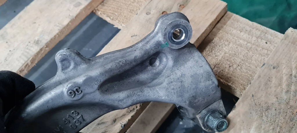 фото №12, S5 8w lift a5 вилка кронштейн амортизатора левый перед 8w0413037h a4 b9 s4