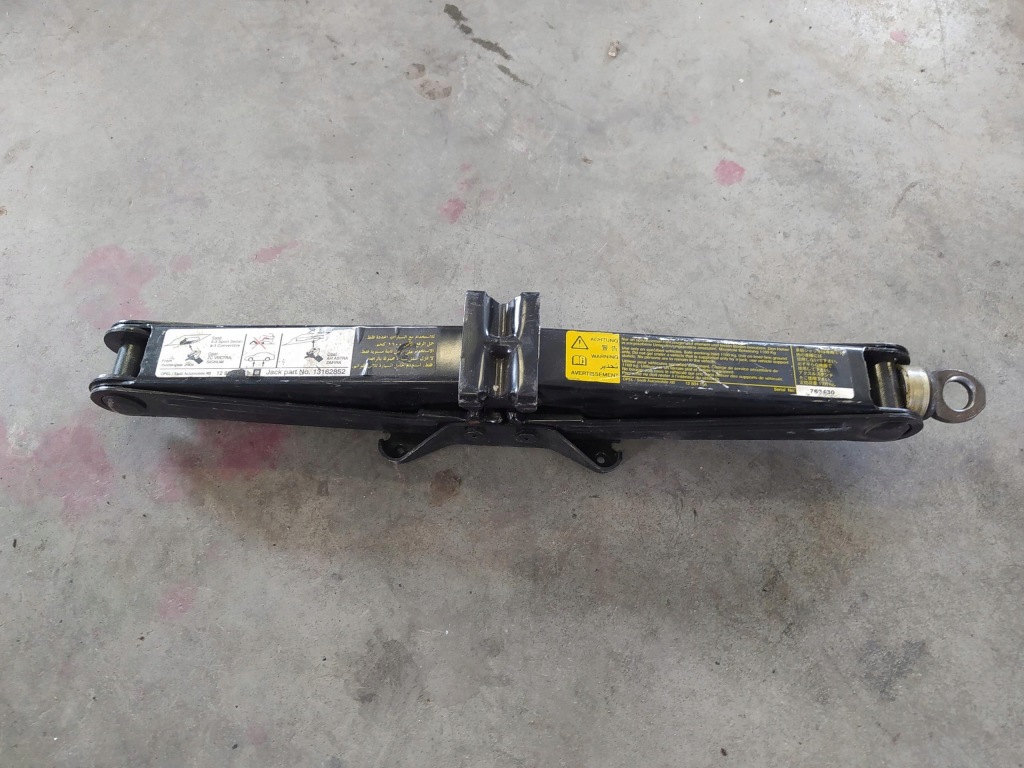 фото №1, Домкрат підйомник вкладиш колеса 13162852 opel vectra c 05-09