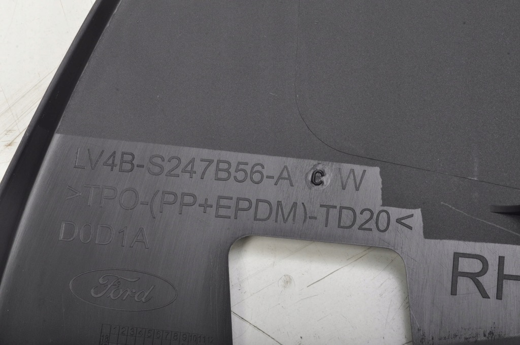 фото №8, Молдинг рамка двері правий задня ford kuga mk3 21r.