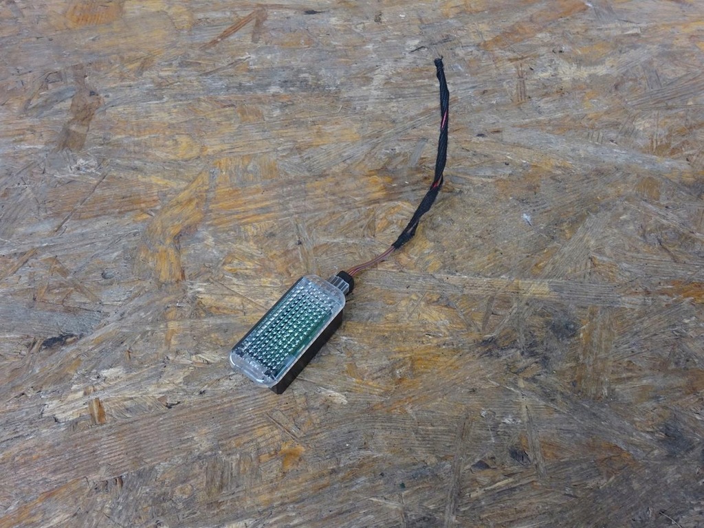 фото №1, Audi s5 a5 8t a4 b8 8k лампа освещение салона led 4e0947415