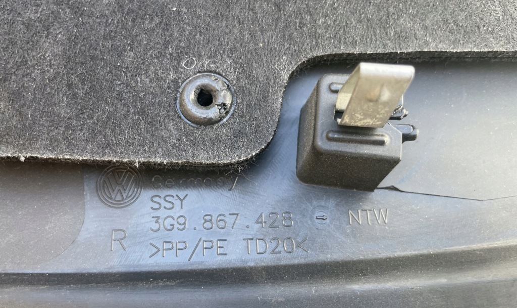 фото №8, Обшивка багажника vw passat b8 kombi pod hak jak новый оригинал