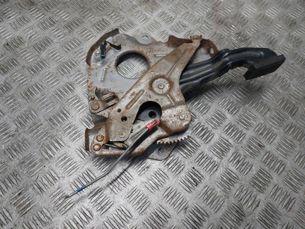 Купить Педаль тормоза ручного стояночного ram 1500 i рестайлинг  13- 52010176ag