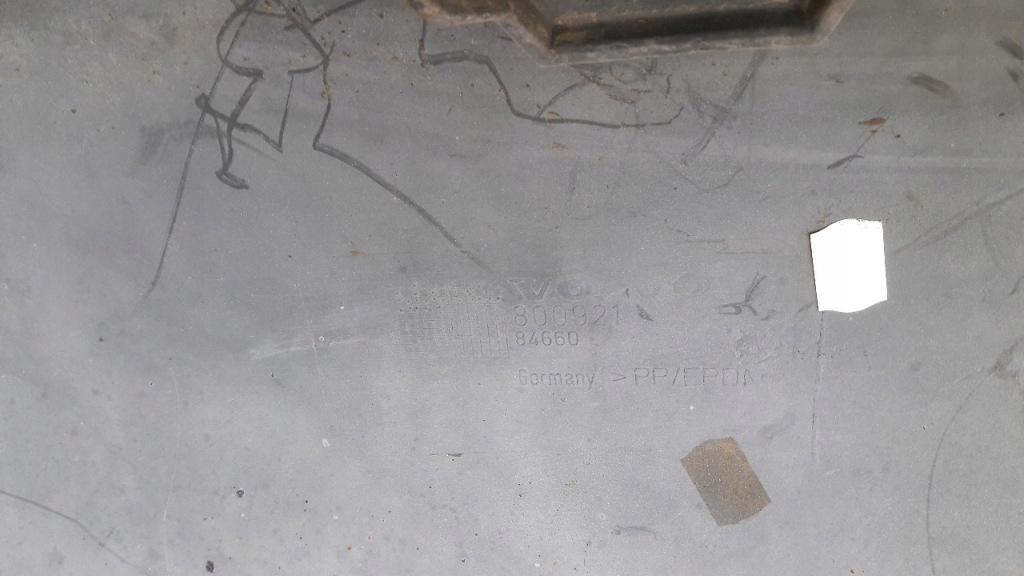 800921 бампер задняя volvo v40 kombi 99r Доставка