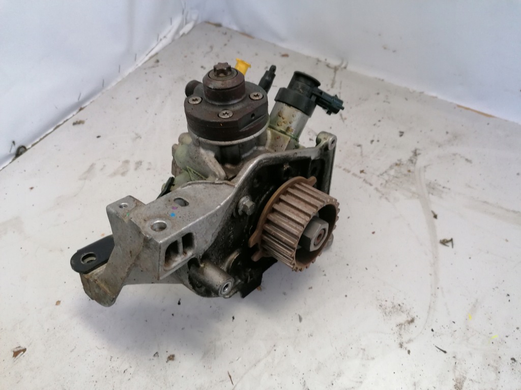 Купить Насос впрыскная топлива peugeot citroen 1.6 hdi