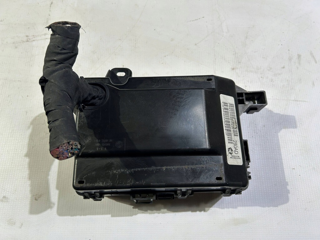 фото №6, Коробка запобіжників bazpieczniki комплект dodge challenger 3.6 2015-