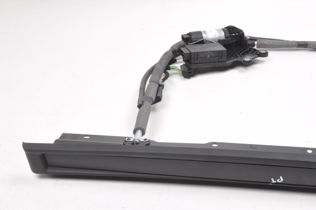 Maserati quattroporte vi шторка скло правий задній 8962007029 Доставка