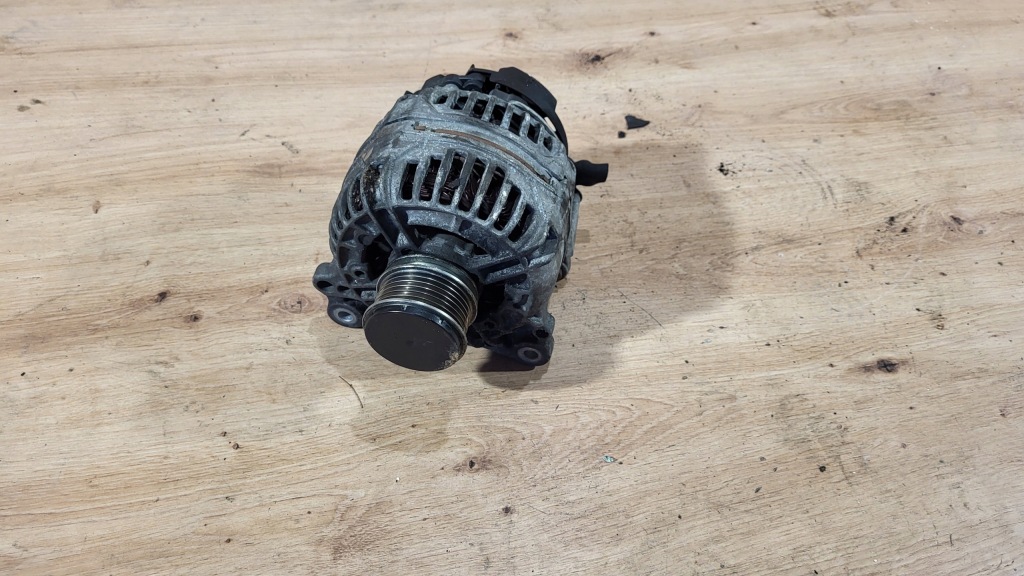 Купить Генератор vw golf 5 v 2,0 tdi 06f903023f 140a