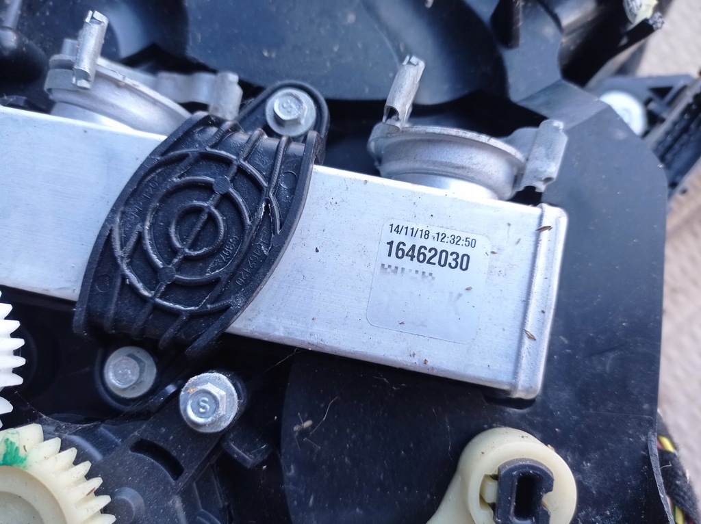 фото №9, Отопитель задняя 670033083 maserati levante