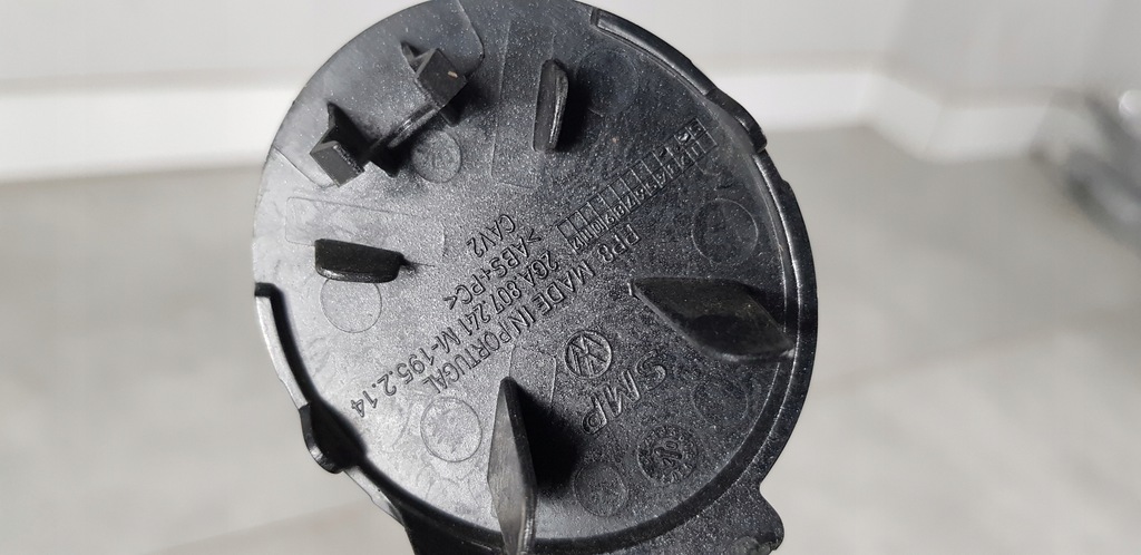 фото №4, Vw t-roc заглушка фаркоп перед 2ga807241m