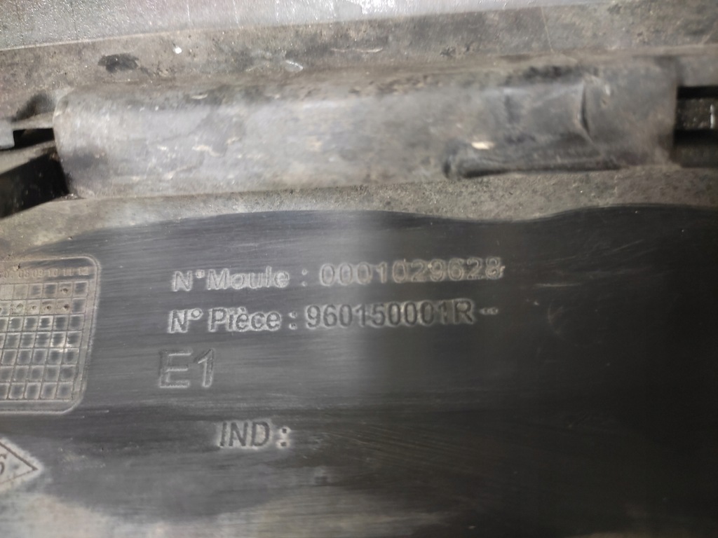 фото №9, Renault megane iii бампер передний перед 2008-