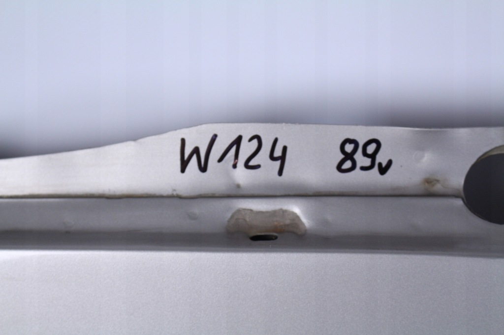 Капот mercedes w124 89r. седан Зі Шроту