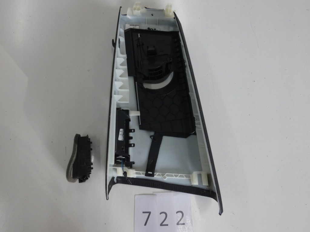 фото №12, Оббивка, обшивка стійка праве audi q-8 середній 722.