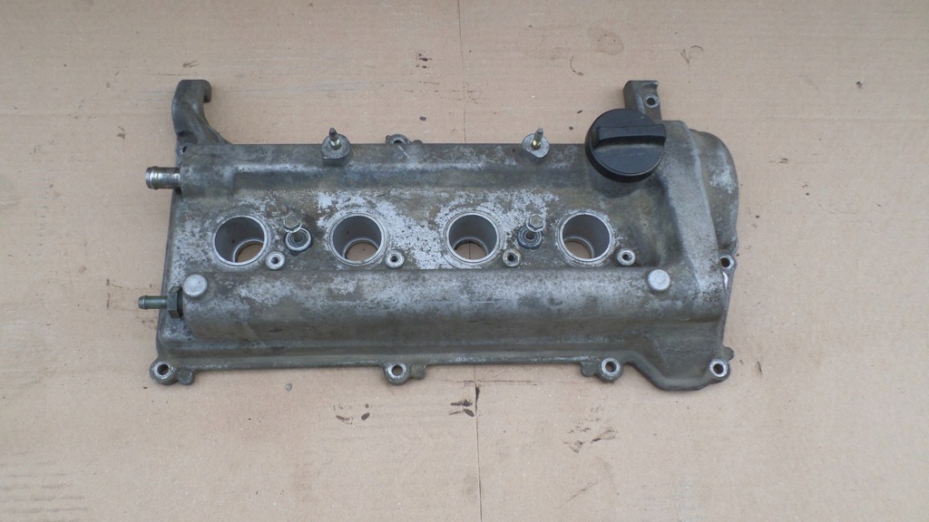 фото №1, Крышка клапанов toyota yaris 1.3 vvti