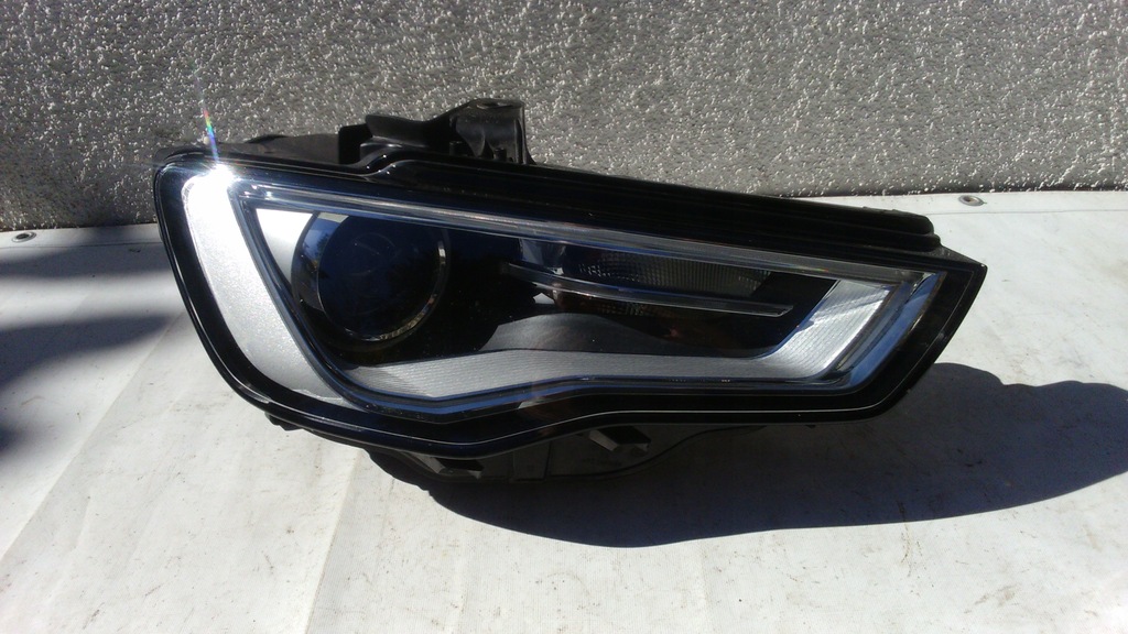 фото №1, Audi a3 led ксенон лампа правая перед 8v0941006