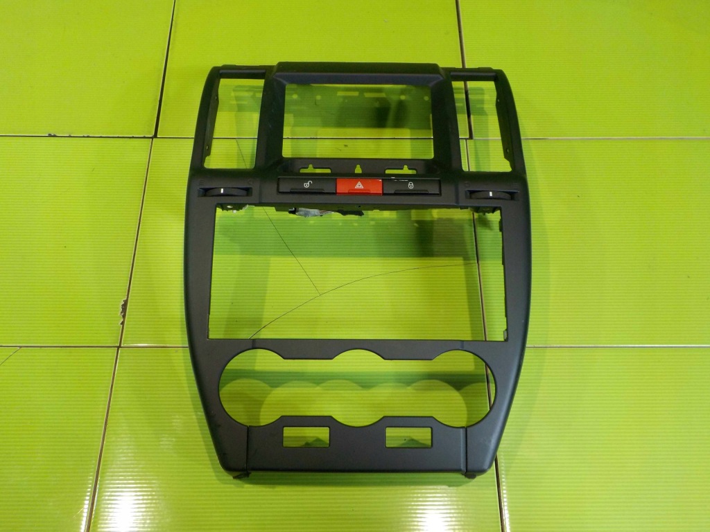 фото №1, Freelander ii 07r рамка радіо середня перед