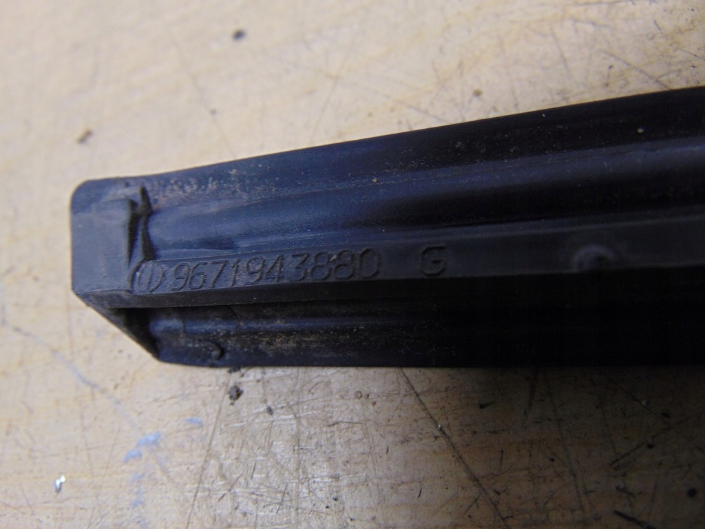 фото №14, Молдинг уплотнитель левый перед peugeot 508 1 9671943880