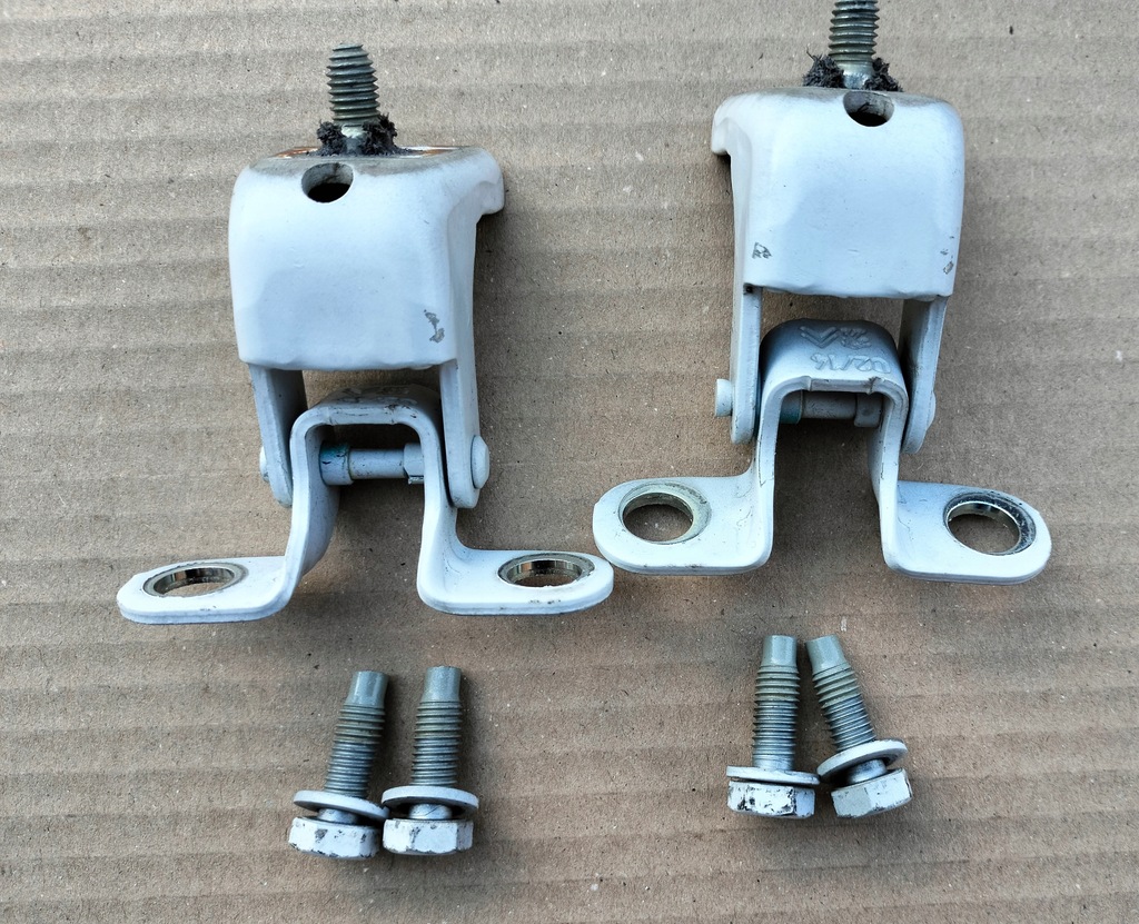 фото №1, Peugeot 2008 петлі кришки kwe