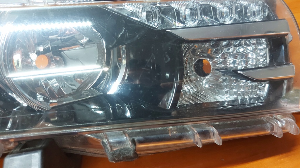 фото №14, Фара лампа правая правый перед toyota corolla e16 e18 13-16