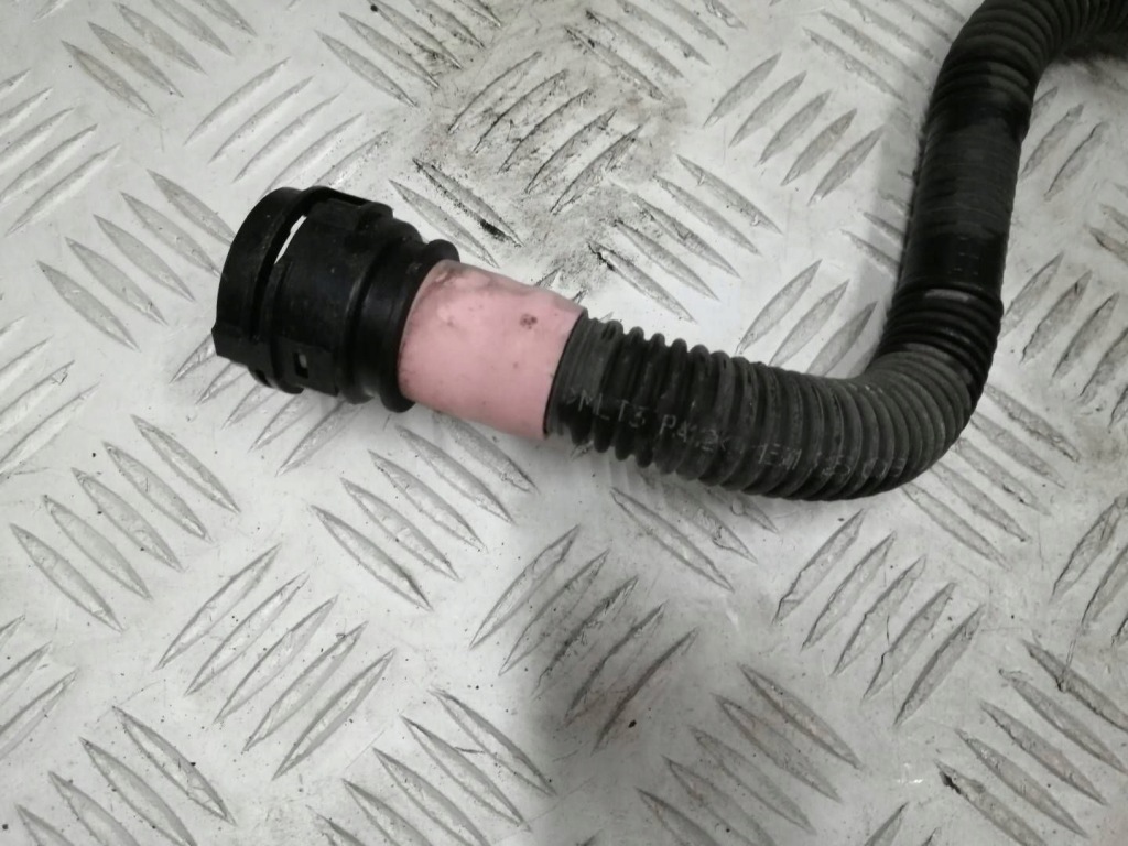 Пабтрубок  труба радиатор воды tesla 3 1501325-00-b Цена