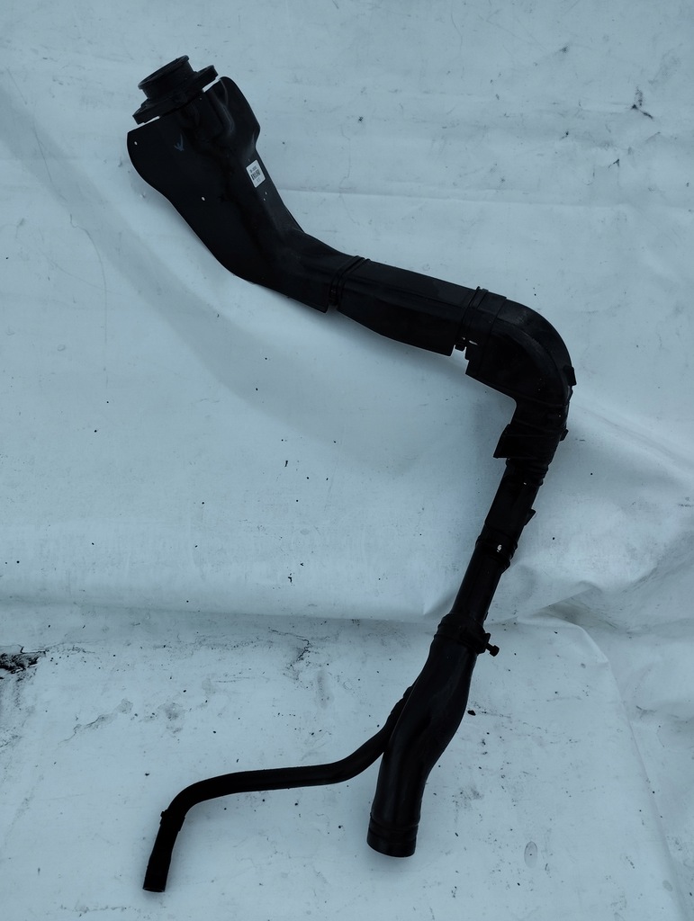 фото №1, Hyundai i20 ii 1.4 crdi заливная горловина труба топлива