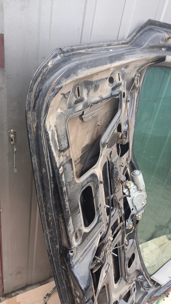 фото №13, Задняя крышка багажника ford focus 00r kombi km1