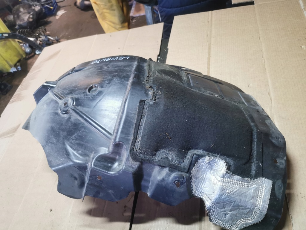 фото №1, Оригинальные подкрылок правый левый перед maserati levante