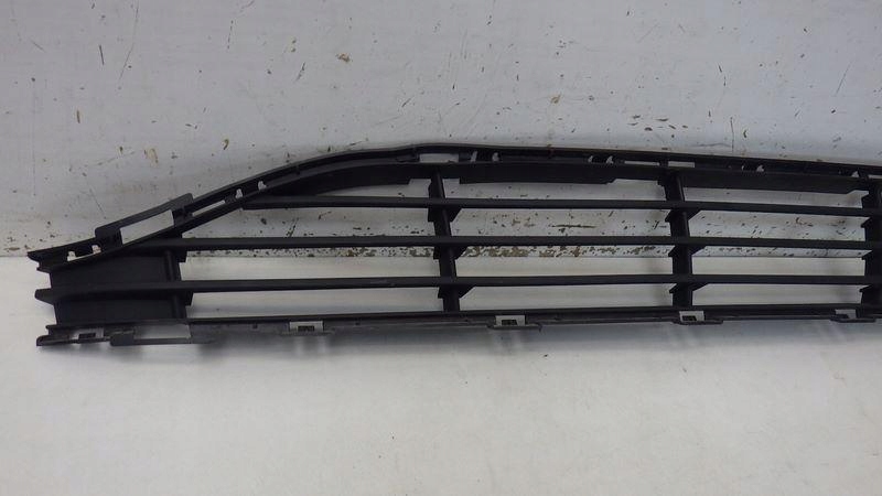 фото №13, Средняя решётка volvo v40 оригинальный номер 31353311