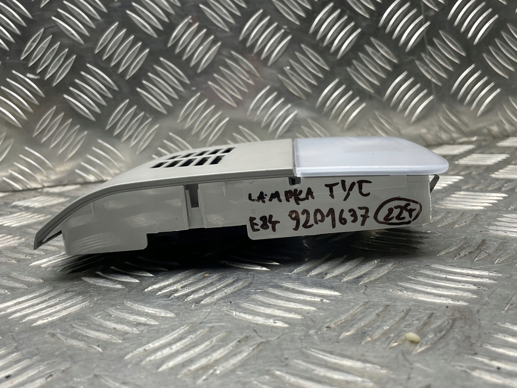 фото №13, Bmw e84 e90 e92 лампа потолочный освещение кабины задняя 9201637 9244134