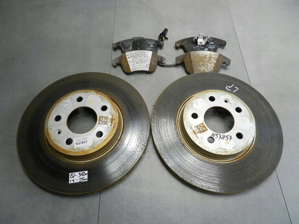 фото №1, Audi a5 8t гальмівні диски гальмівні колодки перед 8k0615301