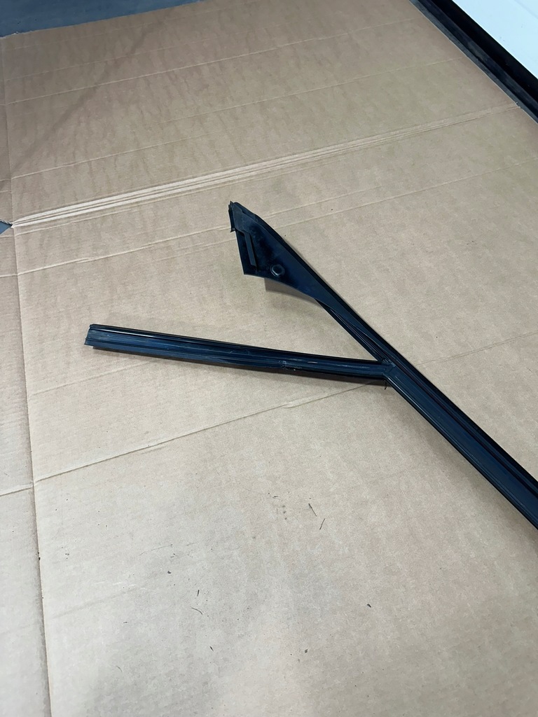 фото №11, Прокладка двері правий перед, права передня, рамка mercedes e w213 zk