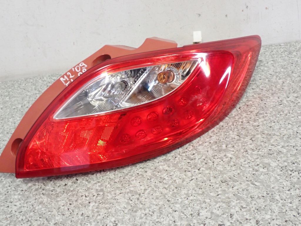 фото №1, Mazda2 mazda 2 de 07-10 лампа задня права