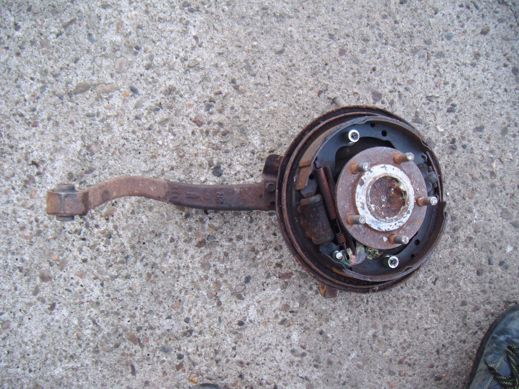 фото №1, Eclipse 3g 00-05 поворотний кулак ступиця правий задня