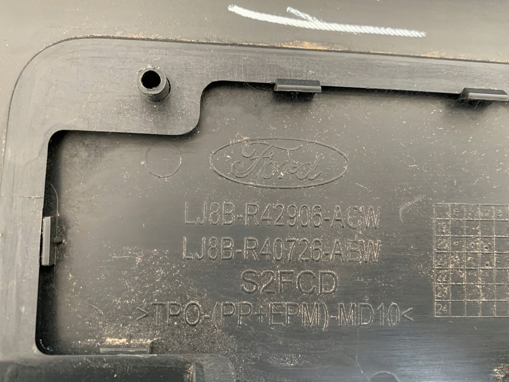 фото №16, Ford mustang mach-e 21r 75.7kwh оббивка кришки багажника задня оригінал