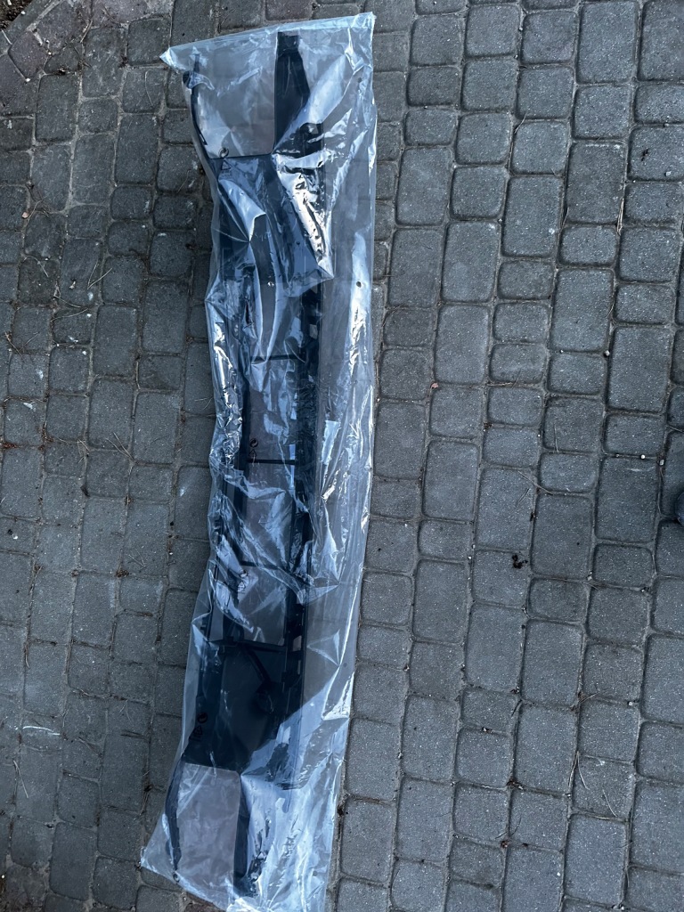 Mercedes amg gt 4-двери w290 решётка средняя бампера a2908857002 Недорого