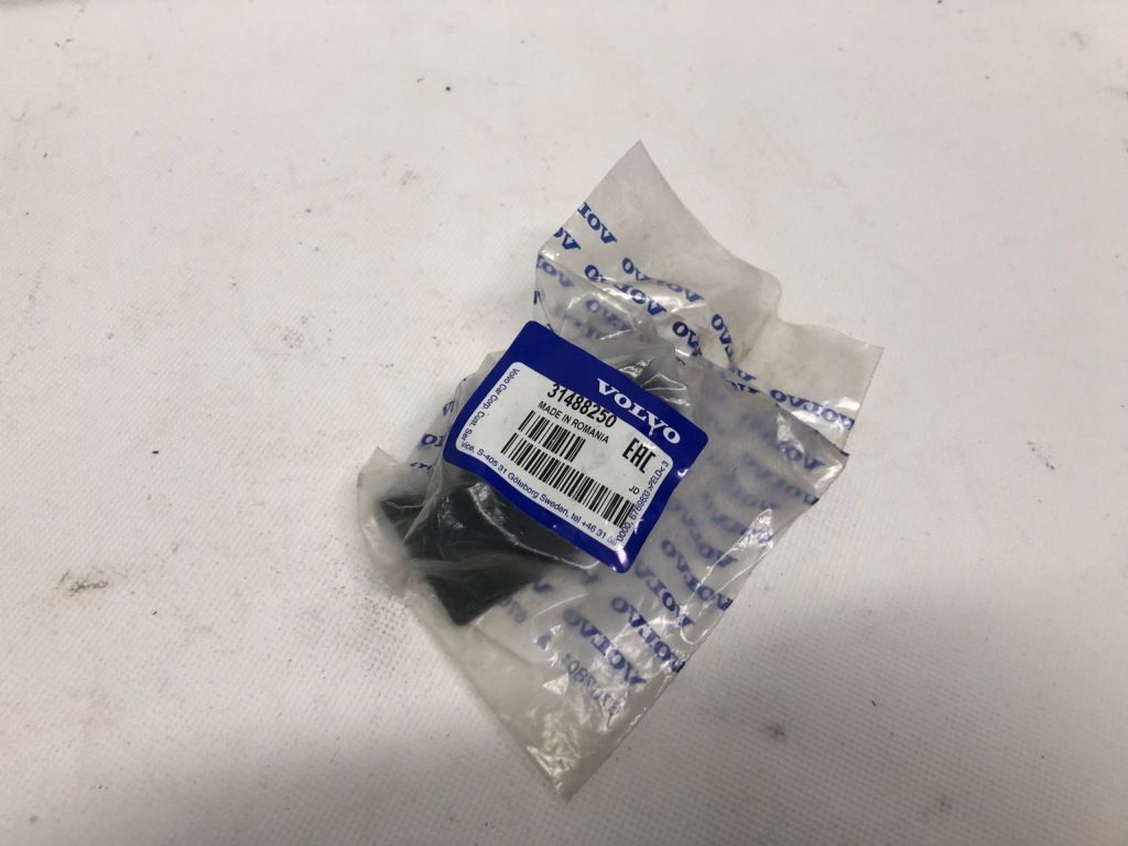 фото №1, Volvo s90 кронштейн датчика паркування корзина задня