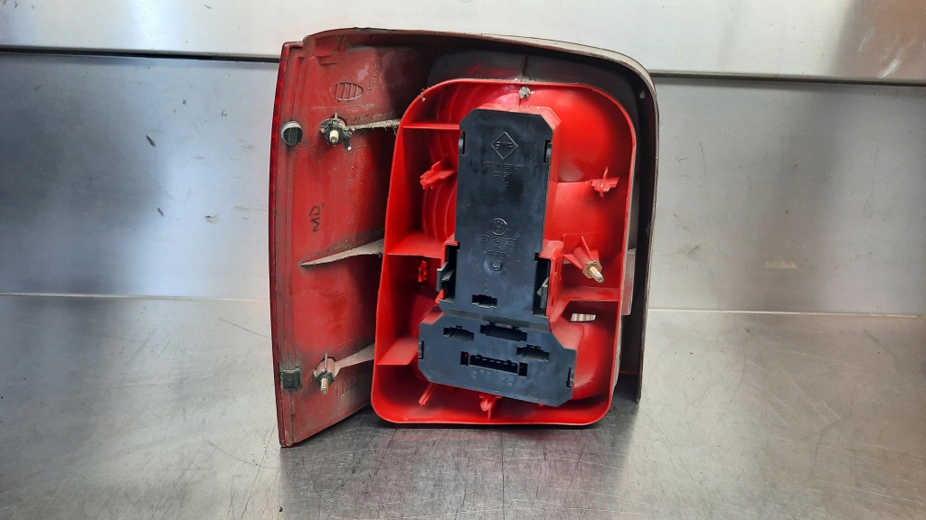 Лампа задний  задняя правая vw passat b5 универсал 98r 1.8t Недорого