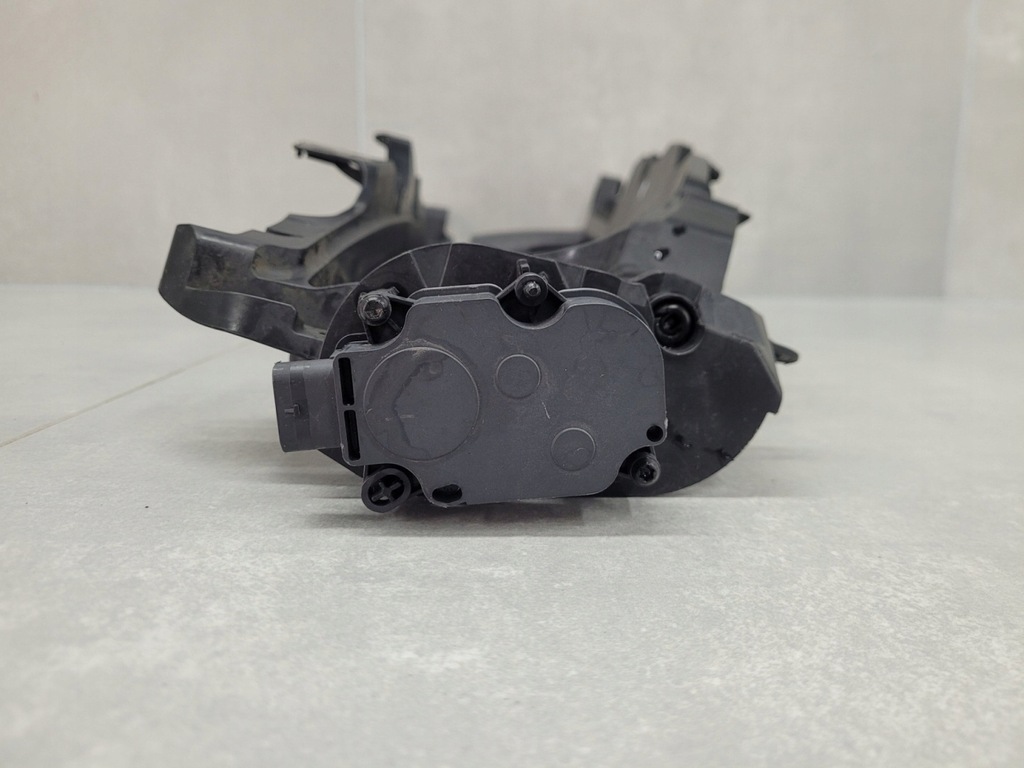 фото №9, Повітропровід шторка жалюзі повітря ліва porsche taycan 9j1 19-