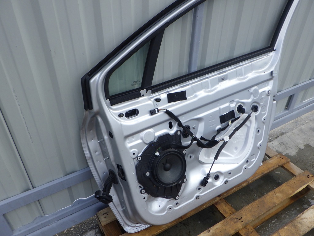 фото №5, Дверь правое перед передние renault clio iv