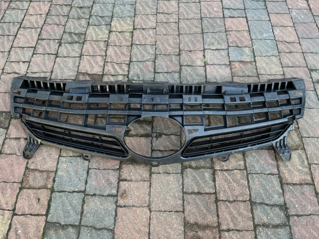 фото №1, Решётка радиатора решётка радиатора toyota prius 12-16r 53111-47040