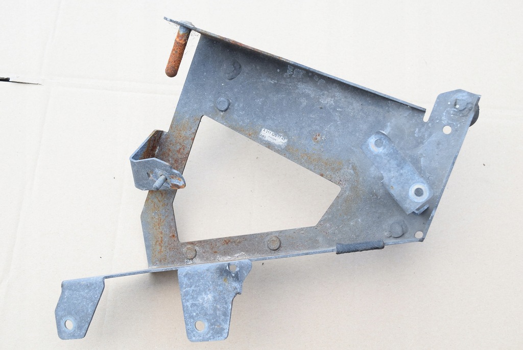 фото №1, Mercedes w219 w211 amg каркас кронштейн компрессор