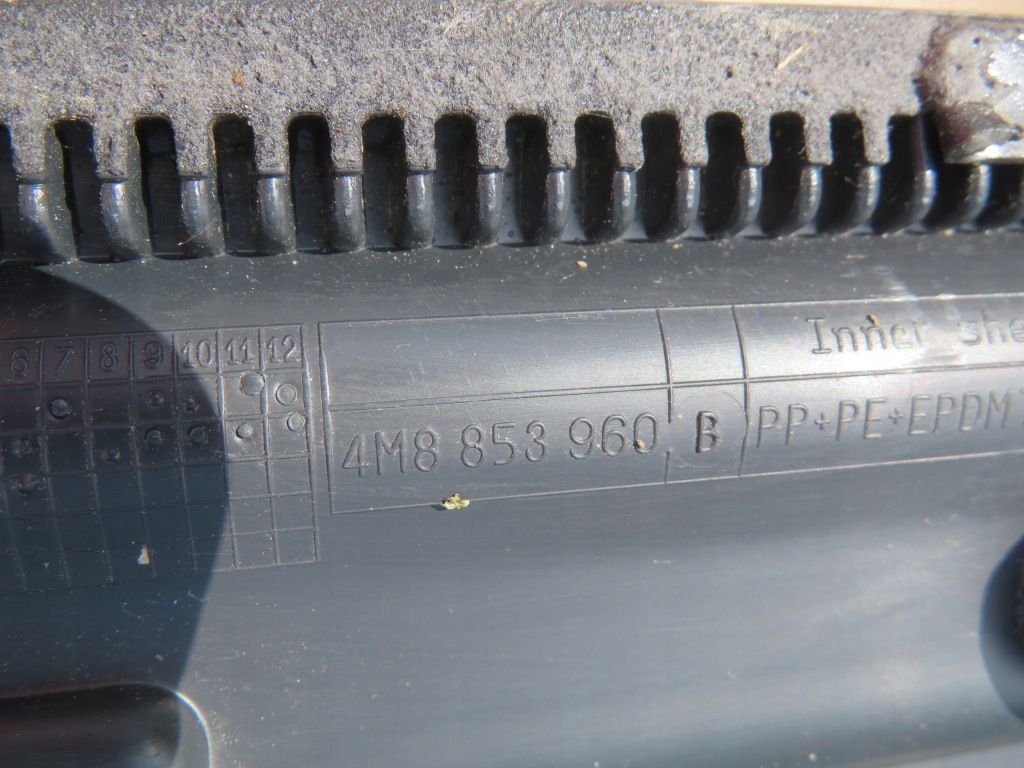 фото №8, Audi q8 2018- молдинг двері правий перед 4m8853960b