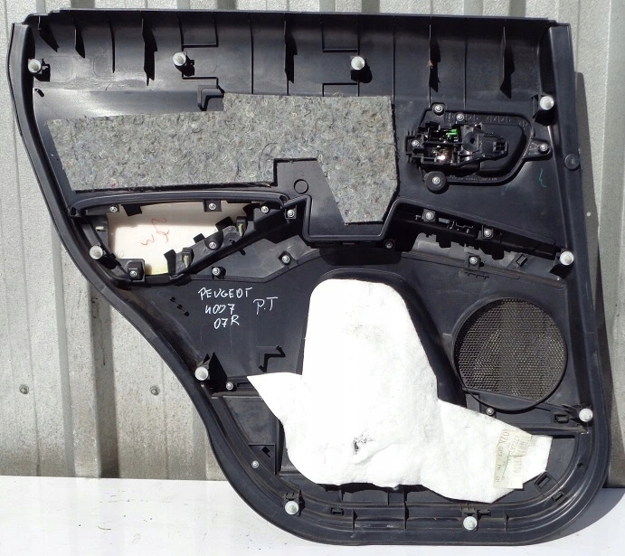 фото №2, Peugeot 4007 07 r обшивка дверь правый задняя eu