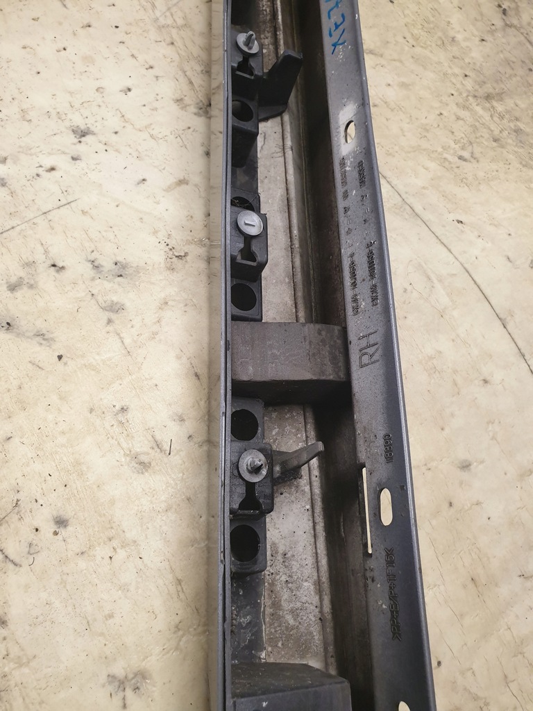 фото №12, Jaguar xe x760 молдинг поріг права gx7m-101d56