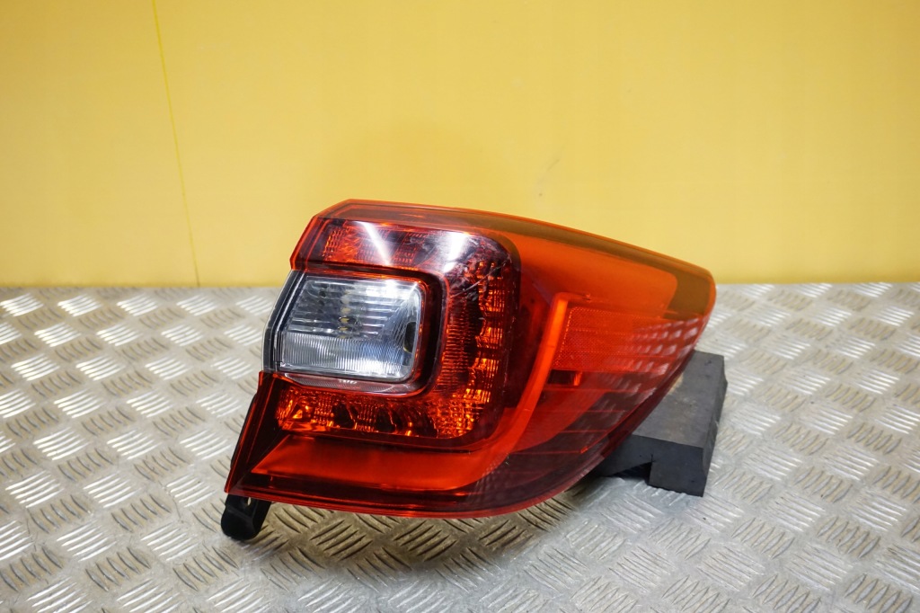 фото №1, Subaru outback 2015 - 2019 лампа задняя правая led задняя usa