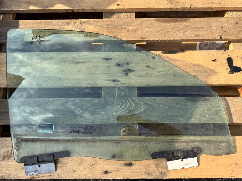 фото №1, Jeep grand cherokee wk скло правий перед