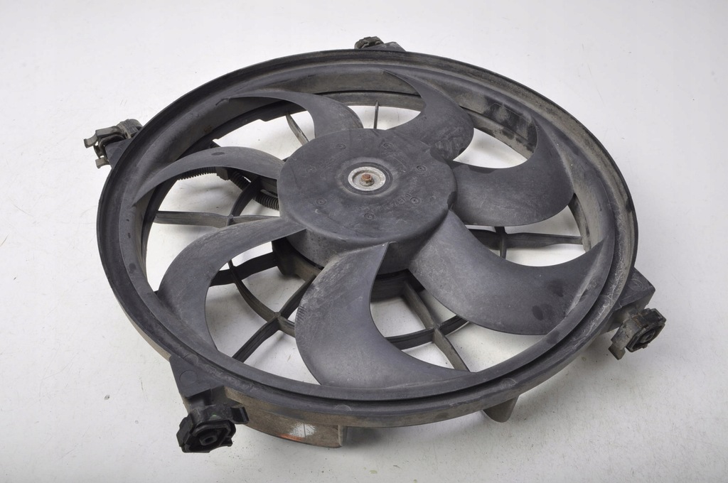 фото №1, Hyundai i20 1.2 вентилятор радиатора